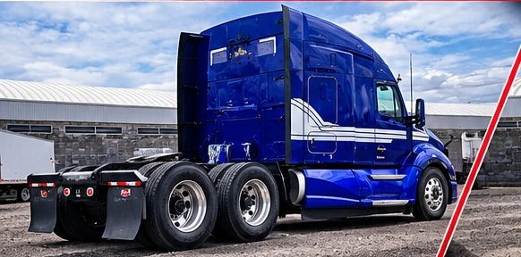 Fotografía real del Kenworth T680, modelo 2023, color Azul, referencia KW-010